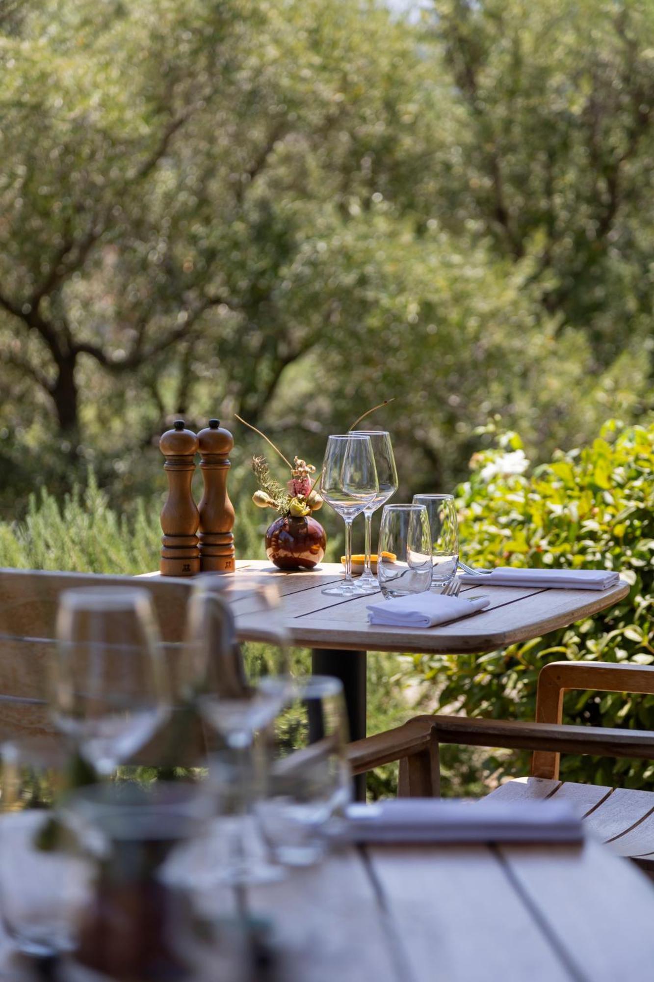 LʼÎle-Rousse Hotel Restaurant Villa Josephine מראה חיצוני תמונה