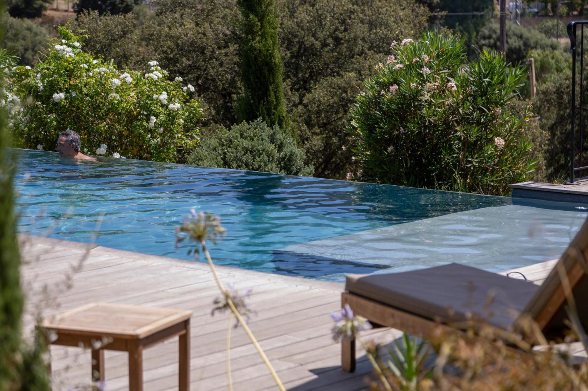 LʼÎle-Rousse Hotel Restaurant Villa Josephine מראה חיצוני תמונה
