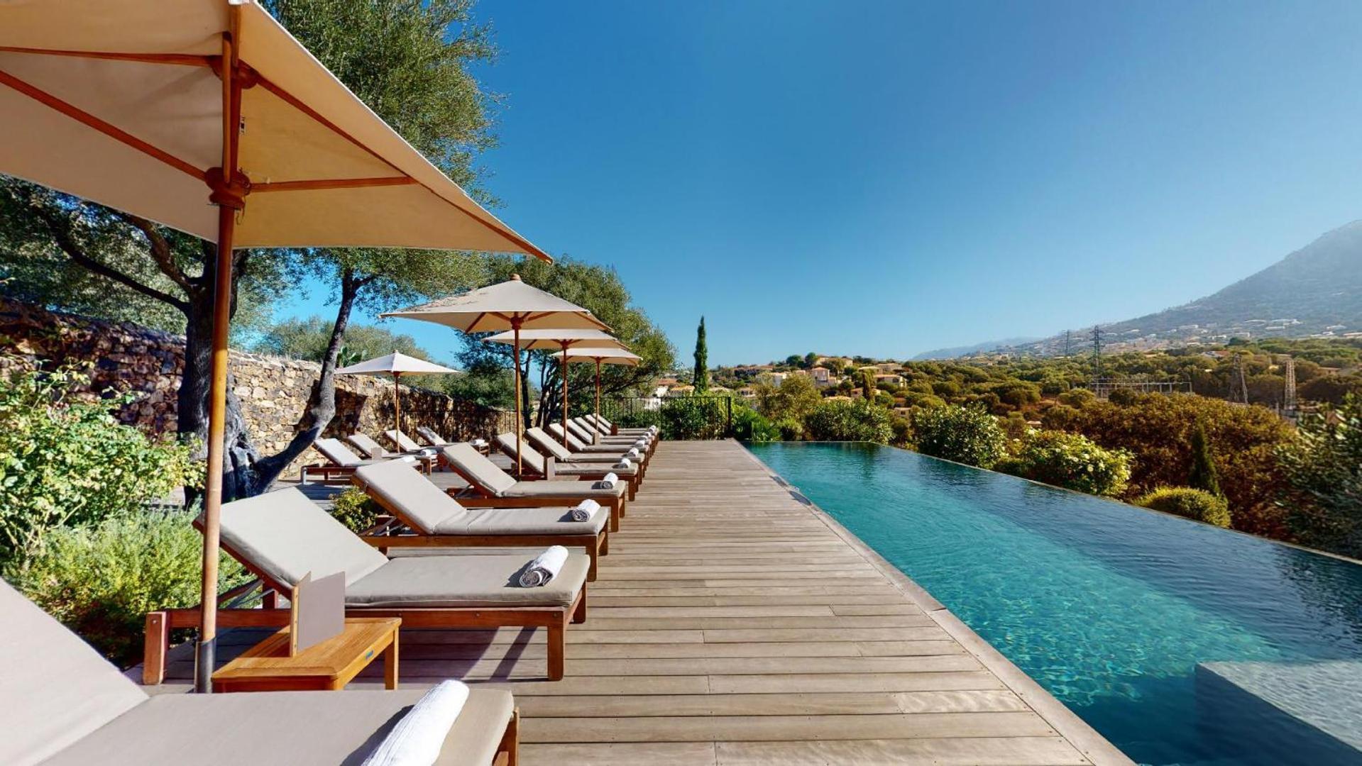 LʼÎle-Rousse Hotel Restaurant Villa Josephine מראה חיצוני תמונה